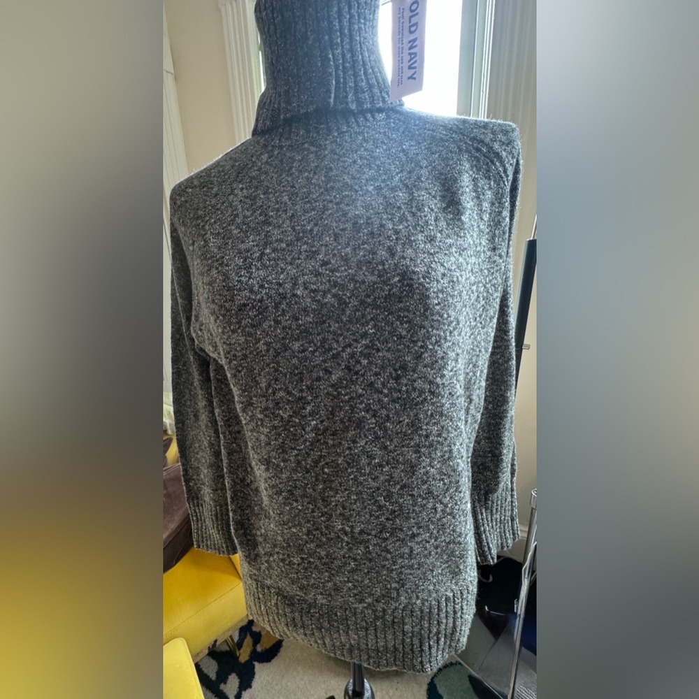 Old Navy Charcoal Women's Sweater